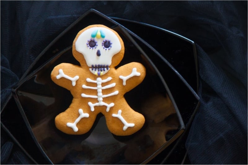 Holiday Comedy Murder Mystery Game for Teams, Hosted on Zoom – Experiences – photo 2