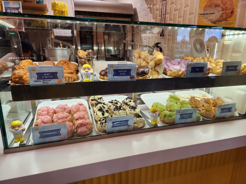 Assorted Cream Puff - Gallery image