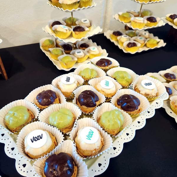 Custom Logo Mini Cream Puffs - Gallery image