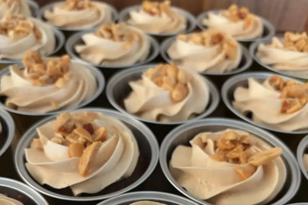 Custom Cupcake Selection - Engagement - Featured image