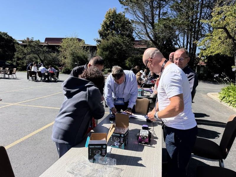Incentive Team Building Bot Arena – Experiences – photo 3