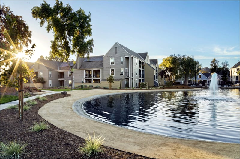 Intimate Clubhouse for Gatherings in Redwood Shores - Featured image