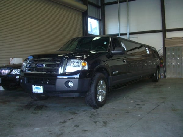 16 Passenger Expedition Luxury Rental for Weddings & Celebrations - Gallery image