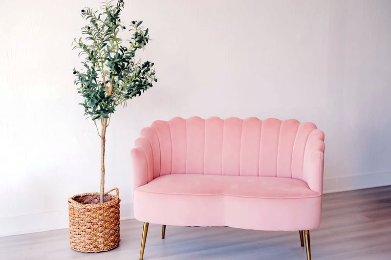 Intimate Photo Studio with Natural Light - Gallery image