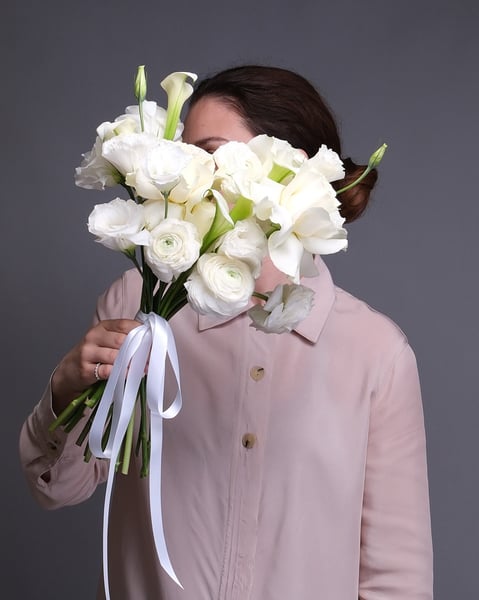 Classic White and Ivory Bridal Bouquet with Calla Lilies - Gallery image