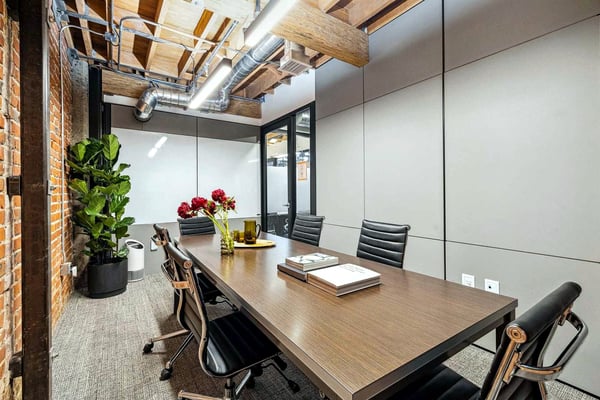 Intimate Meeting Room for Gatherings in Temescal - Holiday Party in Oakland - Featured image