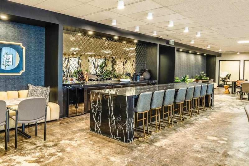 Inviting Meeting Room for Hosting - Gallery image