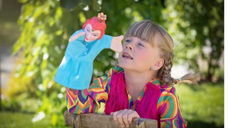Personalized Puppet Show Entertainment for Childrens Birthdays - Gallery image