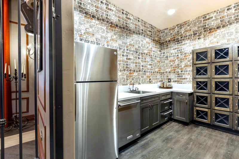 Sophisticated Clubhouse for Events - Gallery image