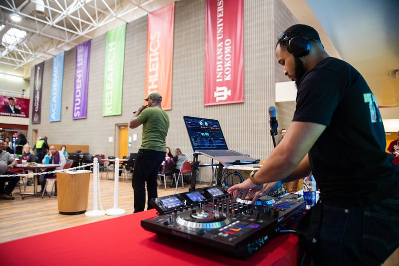 Full Wedding DJ Services with Photo Booth and Uplighting - Featured image