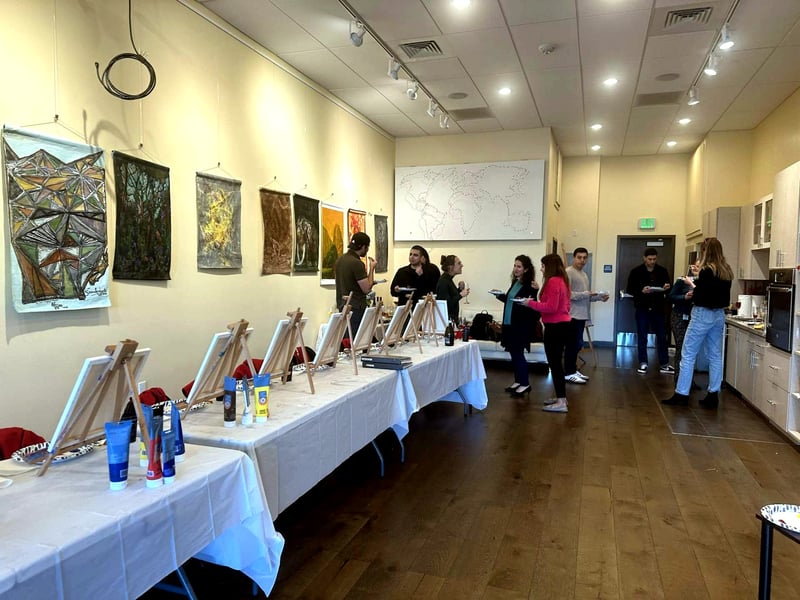 Art Studio with Natural Light for Events - Gallery image