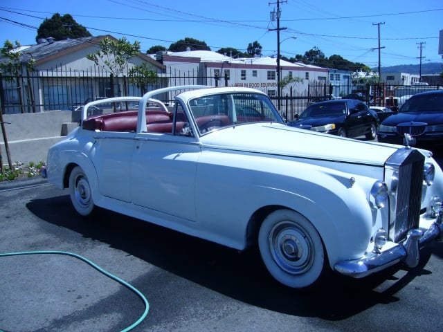 Silver-Cloud Rolls-Royce Convertible Rental for Weddings & Events - Gallery image