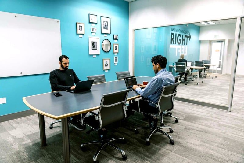 Sophisticated Meeting Room for Celebrations - Gallery image