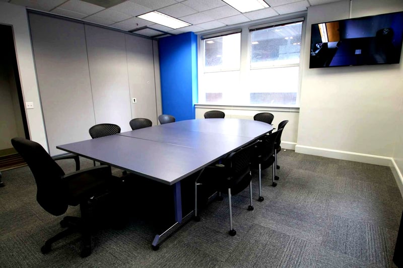 Intimate Meeting Room for Events in Financial District - Gallery image