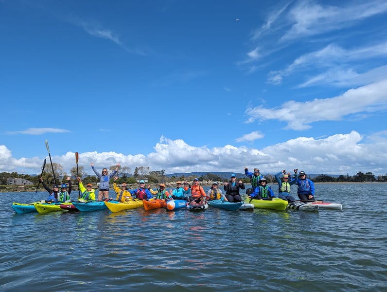 Calm Waterfront Team Kayak Tour With Bay and Skyline Views - Gallery image