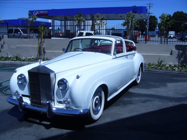 Silver-Cloud Rolls-Royce Convertible Rental for Weddings & Events - Gallery image