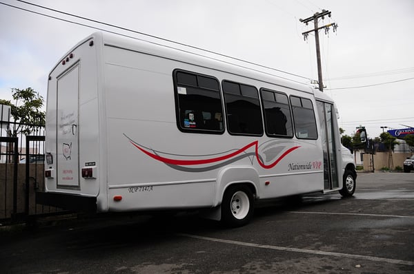 18 Passenger Limo Van Luxury Rental for Weddings, Proms & Parties - Anniversary - Featured image