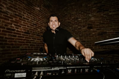 Sacramento Wedding DJ MC with Open Format and Vinyl Sets DJs - Featured