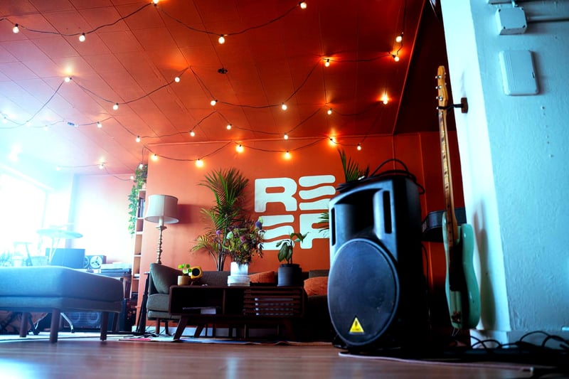 Multipurpose Space with Natural Light for Events - Gallery image