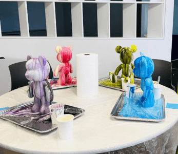 Fluid Art Bear Painting Workshop for Creative Team Building