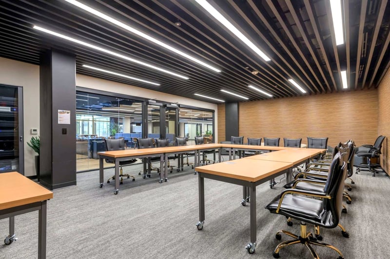 Majestic Meeting Room for Special Occasions - Gallery image