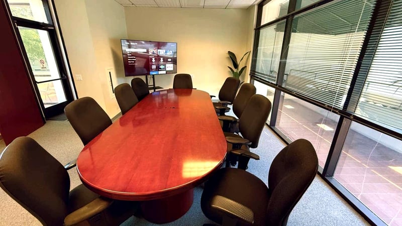 Sophisticated Boardroom for Celebrations - Gallery image