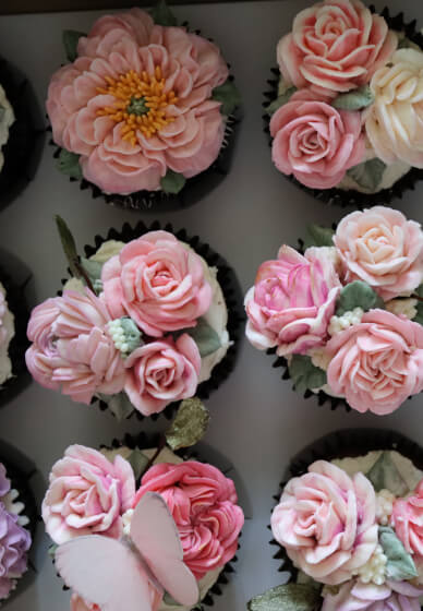 Buttercream Cupcake Decorating Workshop: Roses, Daisies/Scabiosa - Gallery image