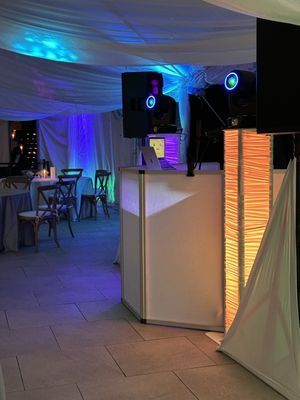 Intelligent Moving Heads Pair on Totems With Gobo Selection - Gallery image