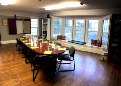 Intimate Meeting Room for Your Next Event in West of Twin Peaks