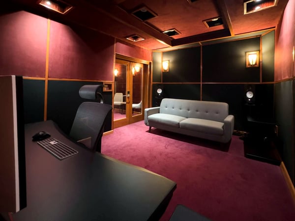 Intimate Photo & Video Studio for Private Events in East Peralta - Holiday Party in Oakland - Featured image