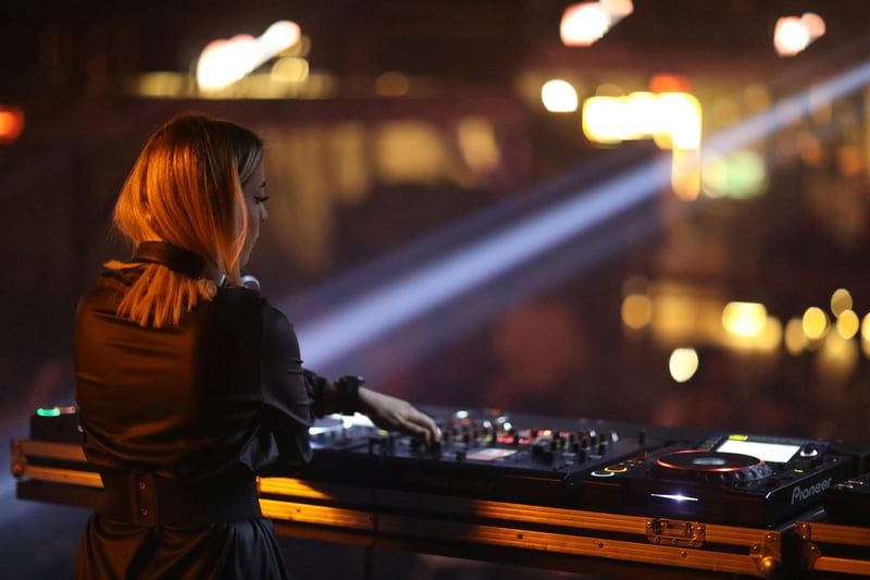 Bay Beats DJ - Elevating Every Event in the Bay - Featured image