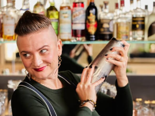 Mixology 101 Team Experience - Team Building in San Francisco - Featured image
