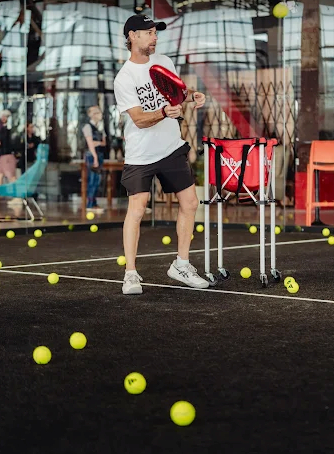 2 Padel Courts (3 hrs) + Combo Catering - Gallery image