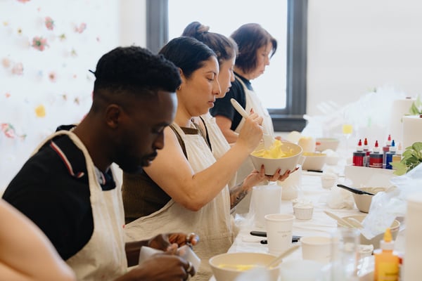Floral Dome Cake Decorating Class with Mimosas and Snacks - Baby Shower in San Francisco - Featured image