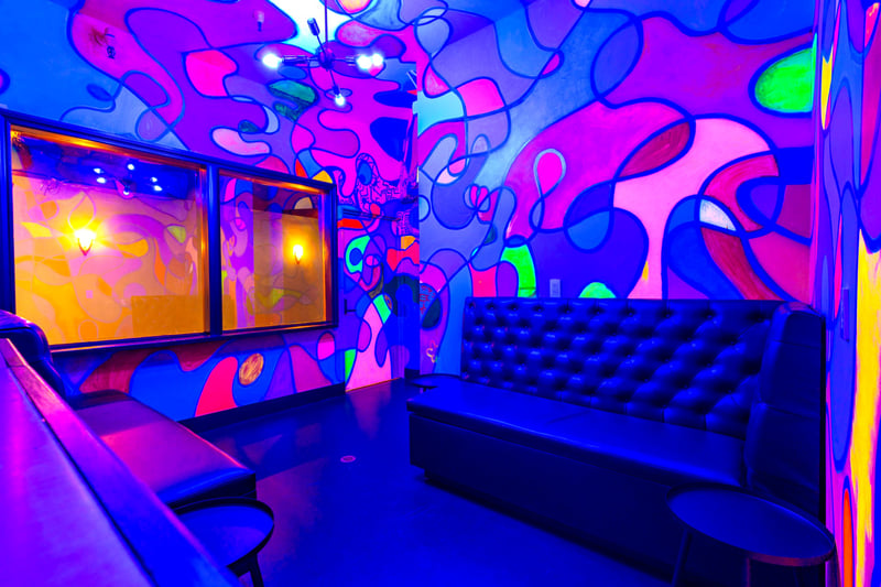 Charming Bar & Lounge for Celebrations in SoMa - Gallery image