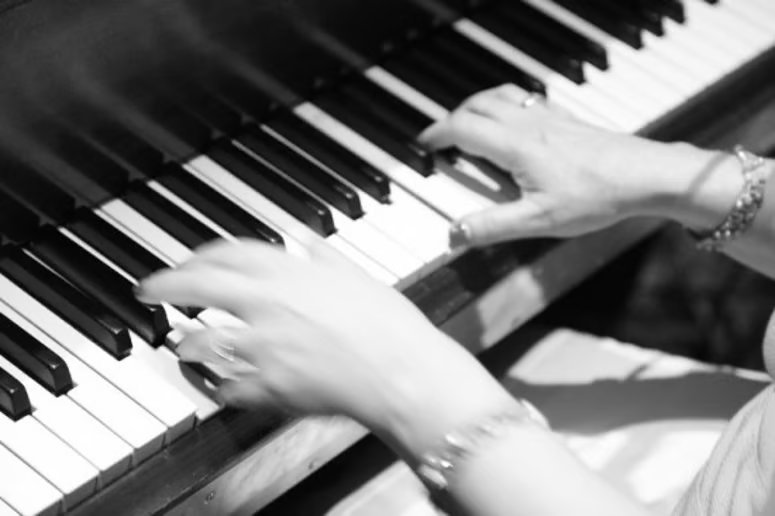 San Francisco Jazz Solo Artist for Wedding and Corporate Events - Gallery image