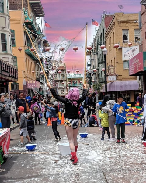 Giant Bubble Show for Kids Birthday Parties and Family Festivals - Gallery image