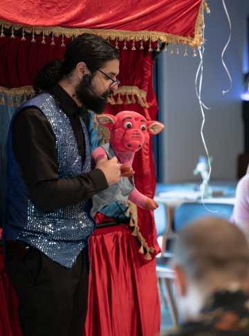 Silly Magic Show for Holiday Parties: 35 Minute Package - Gallery image