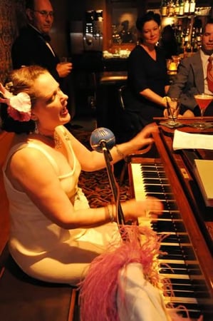 San Francisco Jazz Solo Artist for Wedding and Corporate Events - Anniversary - Featured image