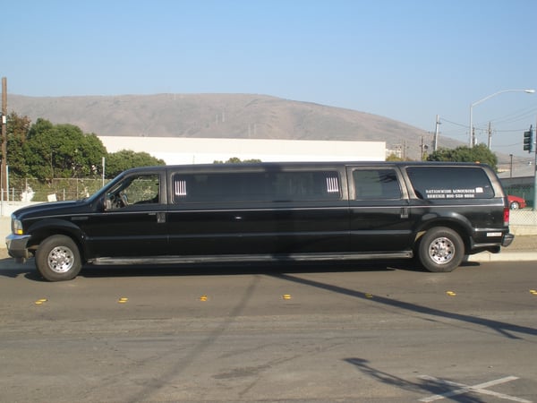 12 Passenger Excursion Premium Rental for Weddings & Celebrations - Anniversary - Featured image