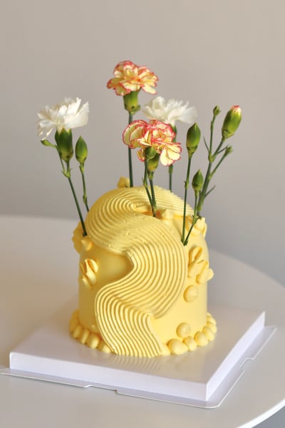 Floral Dome Cake Decorating Class with Mimosas and Snacks - Gallery image