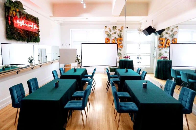 Bright Dance Studio with Projector for Up to 15 Guests, 600 Sq Ft - Gallery image