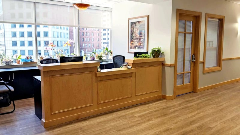 Intimate Meeting Room for Memorable Events in Financial District - Gallery image