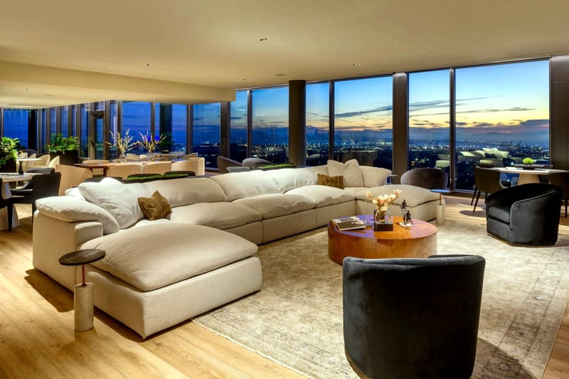 Sophisticated Event Space for Gatherings - Gallery image
