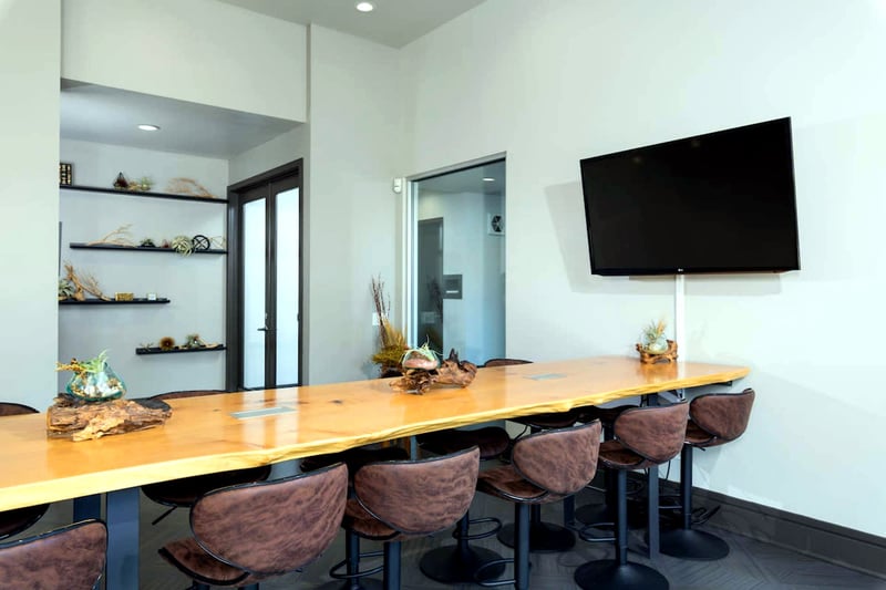 Lounge with Breakout Space and Fireplace for Up to 25 Guests - Gallery image