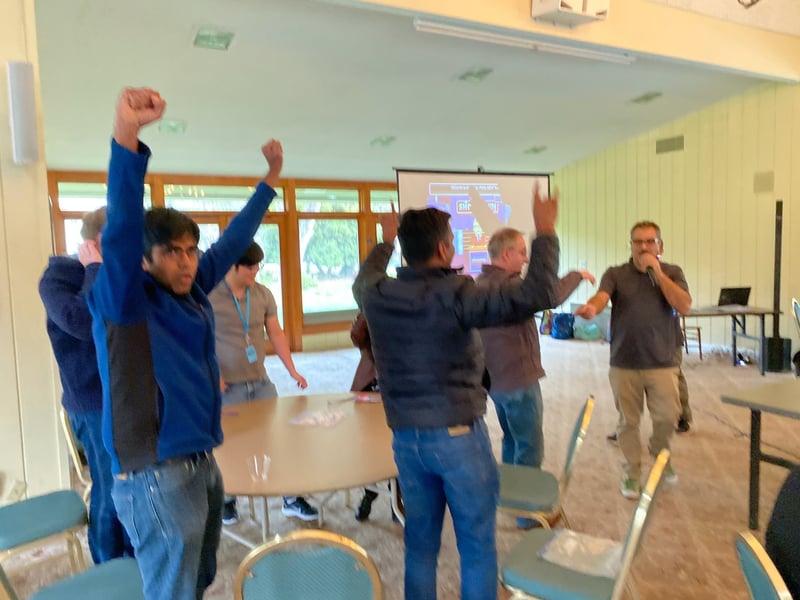 Holiday Team Building Game Show – Experiences – photo 2