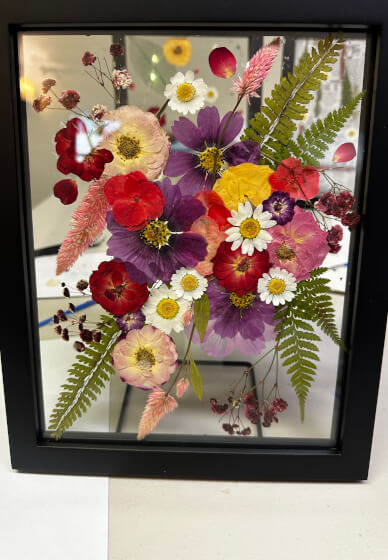 Pressed Flower Frame Artistry Workshop - Gallery image