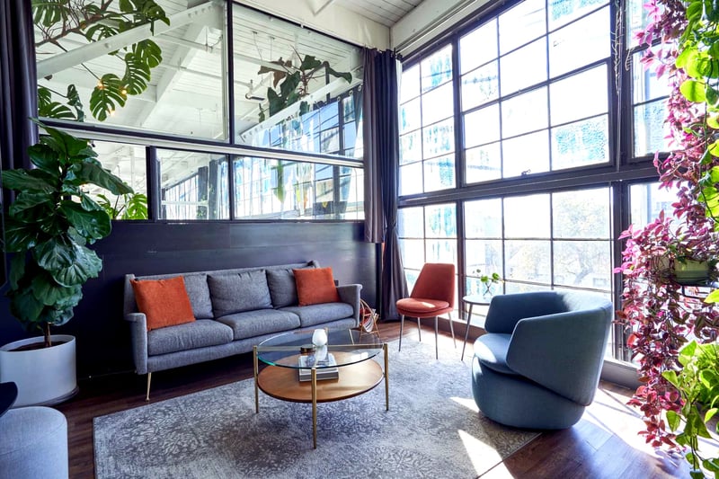 Stunning Lounge for Celebrations - Gallery image