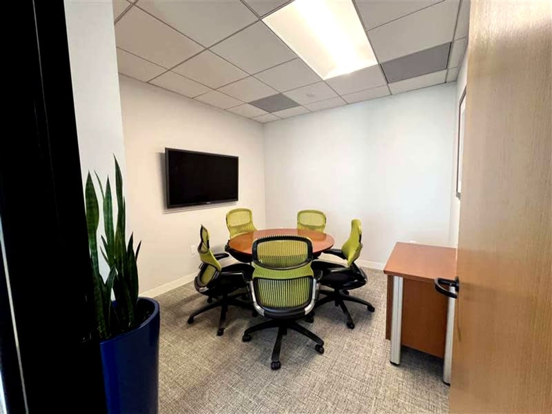 Intimate Meeting Room for Events in Financial in San Francisco - Gallery image