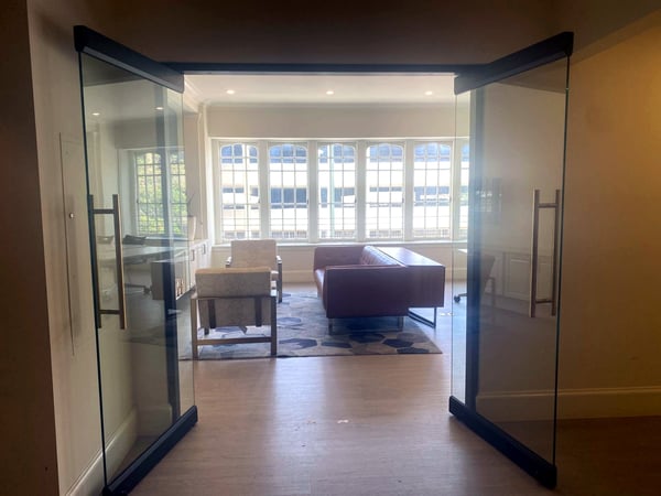 Dazzling Multipurpose Space for Hosting - Anniversary in Oakland - Featured image